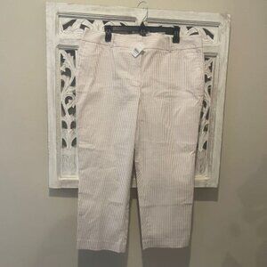 Ann Taylor - The Crop Curvy Fit